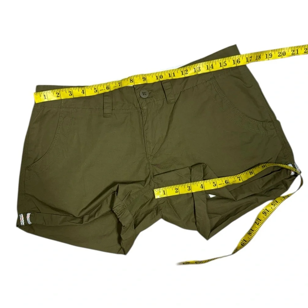 Nike Athletic Chino Shorts Olive Green Roll-Tab Cuffed Outdoor Shorts Size 10